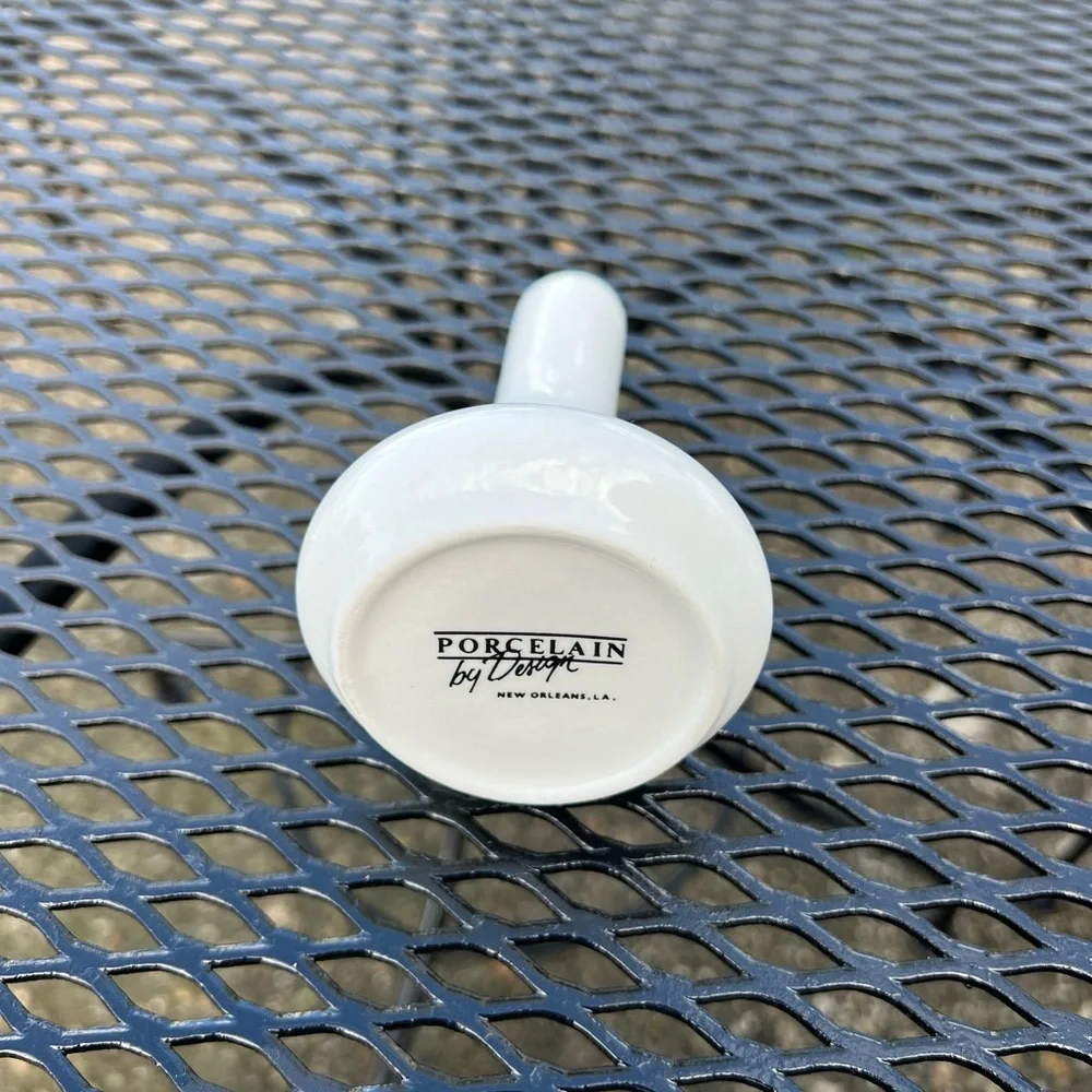 Porcelain holder